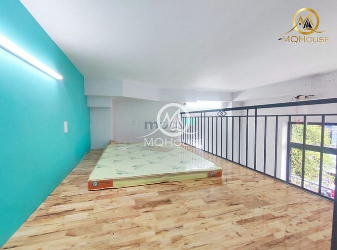 Hình ảnh Gác phòng rộng ngay mặt tiền Tân Hương