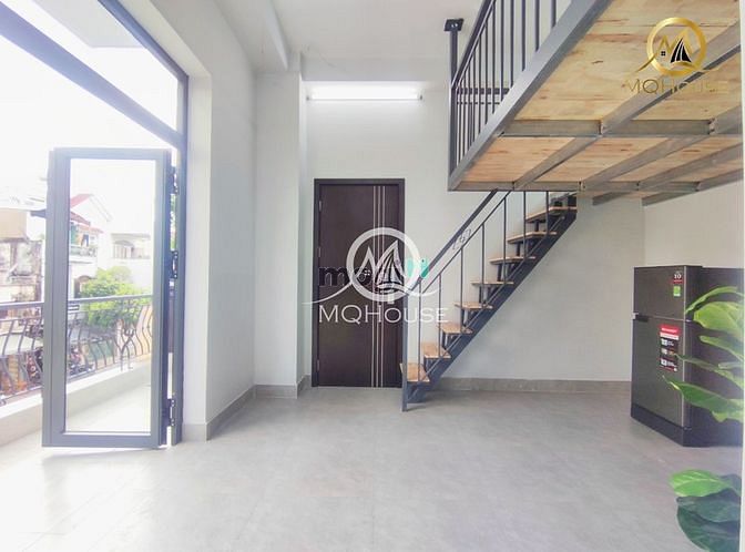 Hình ảnh Gác phòng rộng ngay mặt tiền Tân Hương