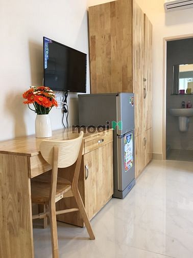Hình ảnh Studio full nội thất có cửa sổ ngay trung tâm Quận 4