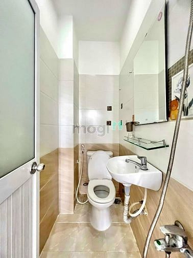 Hình ảnh Nhà ngay CHỢ LỚN QUẬN 6 1,7 Tỷ 62m2 SHR