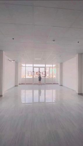 Hình ảnh Cần ra Căn biệt thự mặt tiền đường Lâm Văn Bền,Q7
