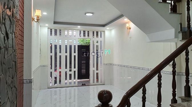 Hình ảnh Cho thuê nhà 1 trệt 3 Lầu Phan Văn Trị p10 Gò Vấp