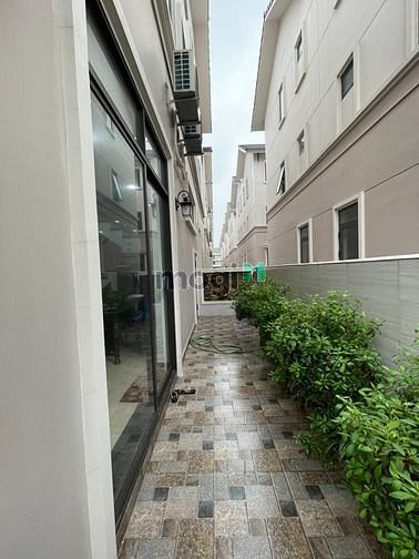 Hình ảnh CHo thuê biệt thự căn góc vườn hoa 135m2 KĐT Centa City