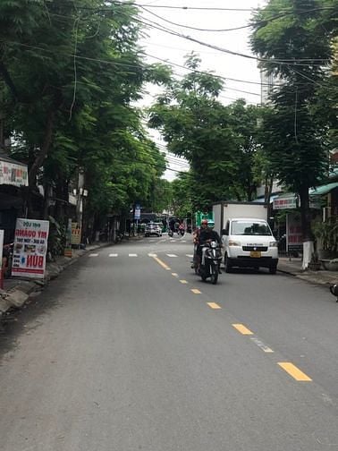 Hình ảnh Nhà Nguyên Căn MT Tôn Đản Cần Cho Thuê Gấp