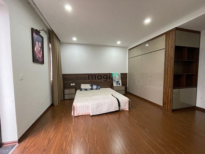 Hình ảnh CHo thuê biệt thự căn góc vườn hoa 135m2 KĐT Centa City