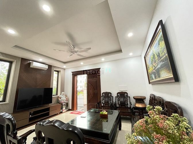 Hình ảnh CHo thuê biệt thự căn góc vườn hoa 135m2 KĐT Centa City