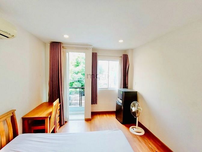 Hình ảnh CHDV Full Nội thất Có ban công ngay Trung Tâm Bình Thạnh