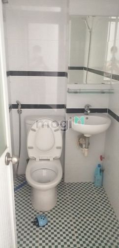 Hình ảnh 🔥 Nhà mới - đẹp, 3 tầng, 2pn 870/18B Lạc Long Quân