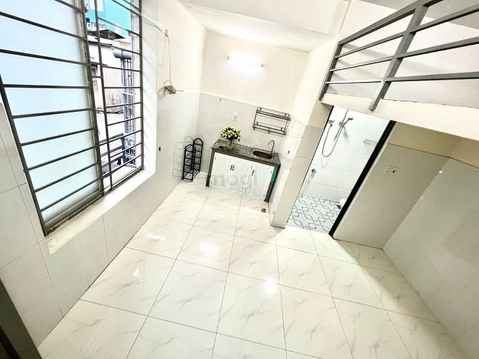 Hình ảnh Phòng 35m2 cửa sổ hướng trời khu vực Bình Thạnh