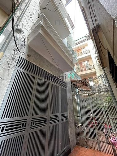 Hình ảnh Bán nhà đẹp Pháo Đài Láng, 42m2, 5 tầng, 4.85 tỷ