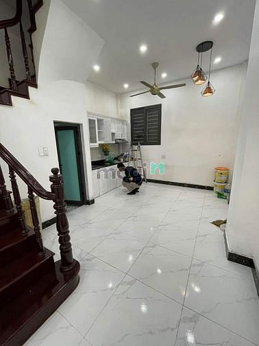 Hình ảnh Bán nhà đẹp Pháo Đài Láng, 42m2, 5 tầng, 4.85 tỷ