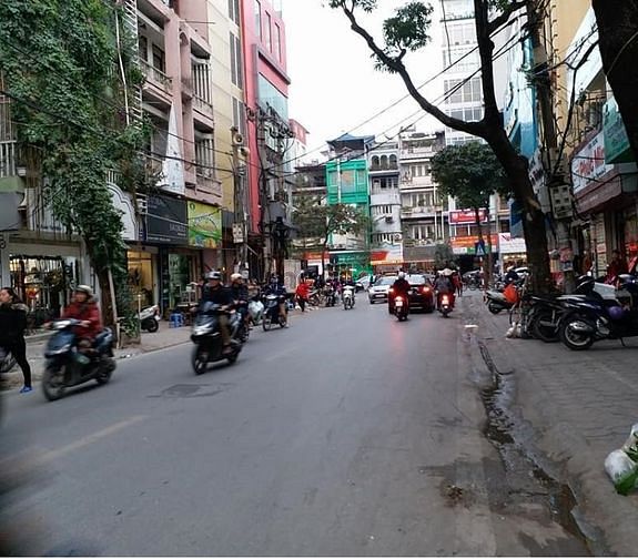 Hình ảnh Mặt Phố Đoàn Thị Điểm_KD Sầm Uất_VỈa Hè Thênh Thang_Vị TRí Đắc Địa