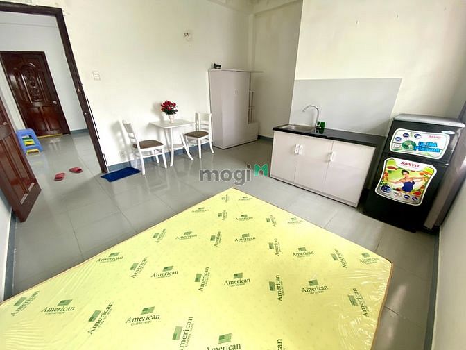 Hình ảnh Phòng rộng có ban công thoáng mát full nội thất