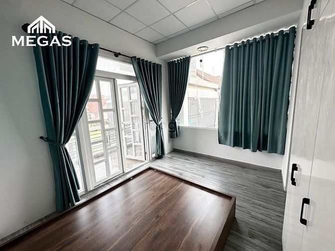 Hình ảnh Mb6623 nạp rút nhanh chóng ban công riêng ngay sát chân cầu Sài Gòn Quận 2