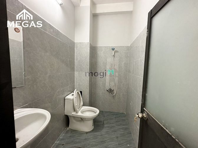 Hình ảnh Mb6623 nạp rút nhanh chóng ban công riêng ngay sát chân cầu Sài Gòn Quận 2