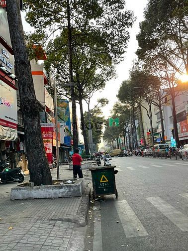 Hình ảnh Cho Thuê Nhà Mặt Tiền Đường 3/2 Quận 10