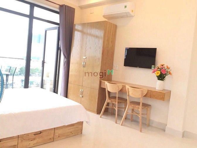 Hình ảnh CHDV Full NT - ở liền - ban công - gần cầu Tân Thuận Q4