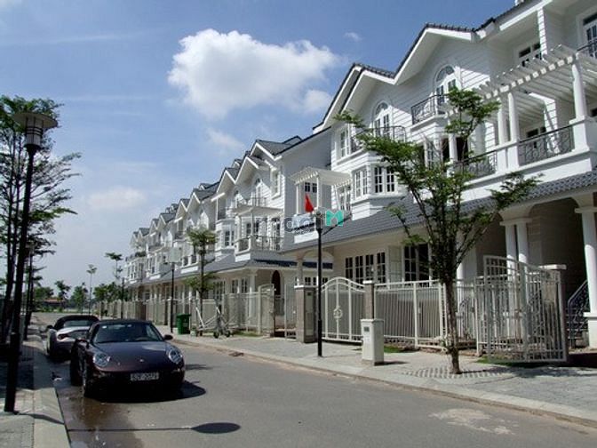 Hình ảnh Cho thuê villa Saigon Pear MT đường D5, 1 hầm, 3 tầng, DT 7x21m