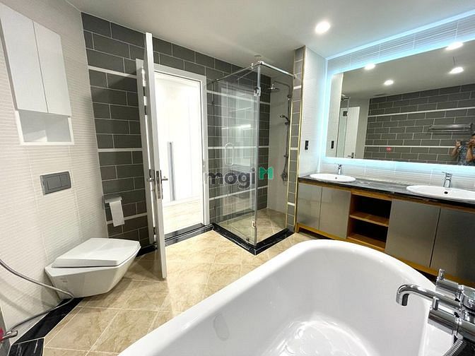 Hình ảnh cho thuê Penthouse Riverpark Premier 4pn dt 300m2.