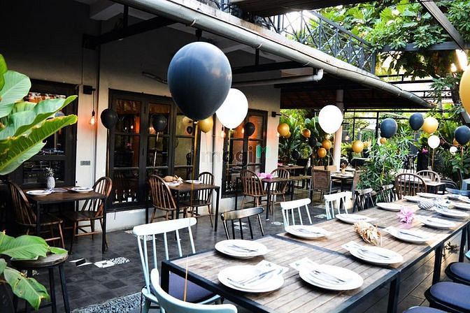 Hình ảnh Cho thuê Biệt thự sân vườn Thảo Điền, DTSD 1700m2