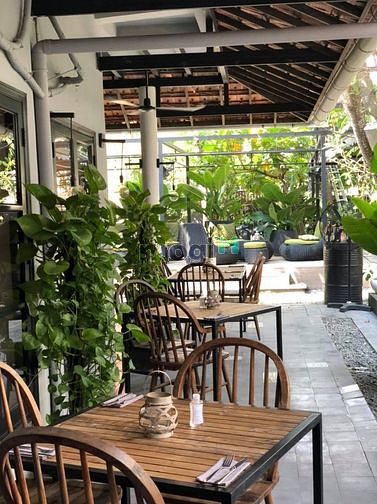 Hình ảnh Cho thuê Biệt thự sân vườn Thảo Điền, DTSD 1700m2