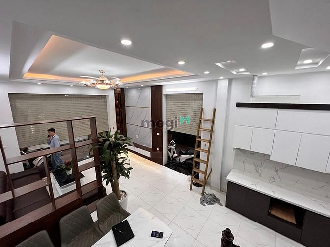 Hình ảnh Bán nhà xây mới Thái Thịnh, 55m2, 5 tầng, mt 5m, 8.2 tỷ