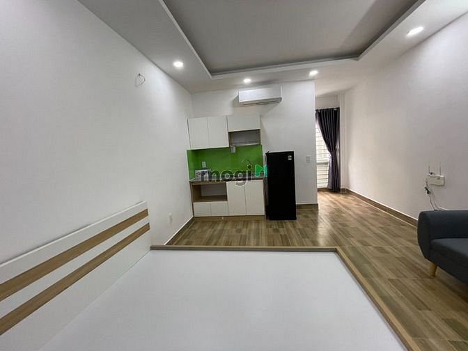 Hình ảnh Studio full nội thất có cửa sổ thoáng mát ngay Hoàng Hoa Thám Tân Bình