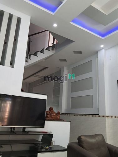 Hình ảnh Cho thuê nhà nguyên căn đẹp fun nội thất