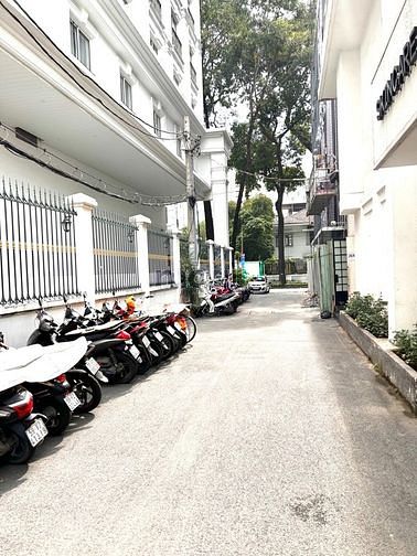 Hình ảnh Cho thuê nhà siêu phẩm Phạm Ngọc Thạch