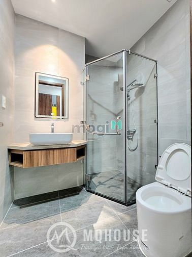 Hình ảnh Studio cửa sổ ngay chân cầu Cây Gõ