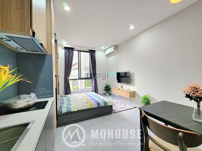 Hình ảnh Studio cửa sổ ngay chân cầu Cây Gõ