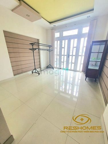 Hình ảnh Bán nhà 1 trệt 3 lầu đường N10 khu dân cư D2D, P.Thống Nhất, Biên Hòa