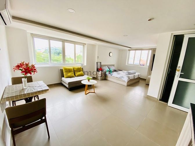 Hình ảnh Studio full nội thất + bancol siêu rộng ngay đường Quang Trung
