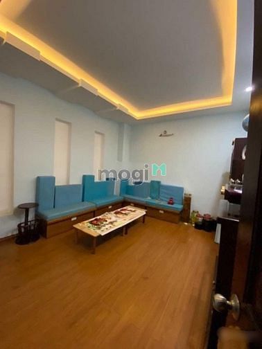 Hình ảnh Cho Thuê Góc 2MT Bạch Đằng P2 Tân Bình DT:8x16m trệt lầu