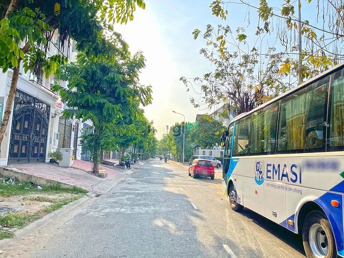 Hình ảnh LÔ ĐẤT DUY NHẤT Mặt Tiền Đường Số Trần Trọng Cung P.TTĐ, Quận 7
