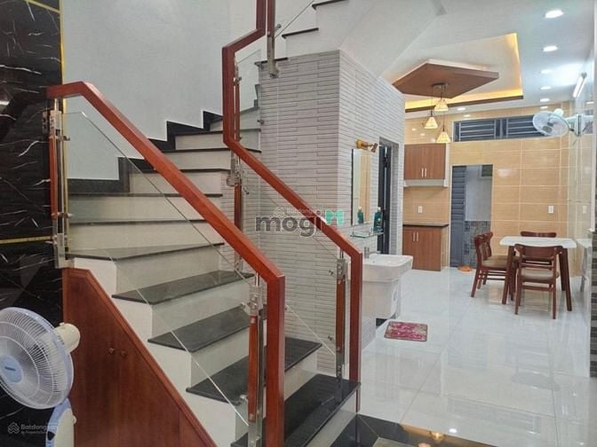 Hình ảnh Bán nhà  Nguyễn Văn Cừ P2 Q5,giáp Q1- 1