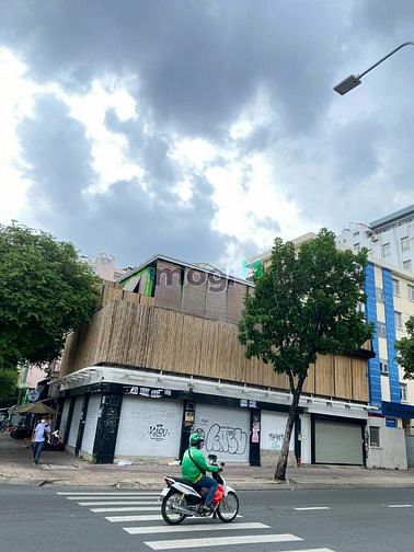 Hình ảnh Nhà NC MT Lê Thánh Tôn, Q.1, DTSD 1500m2