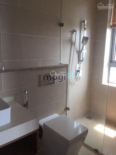 Hình ảnh Thua độ đá banh bán gấp CHCC RIVERA PARK Q.10 78M2/ 2 TỶ 380TR SHR