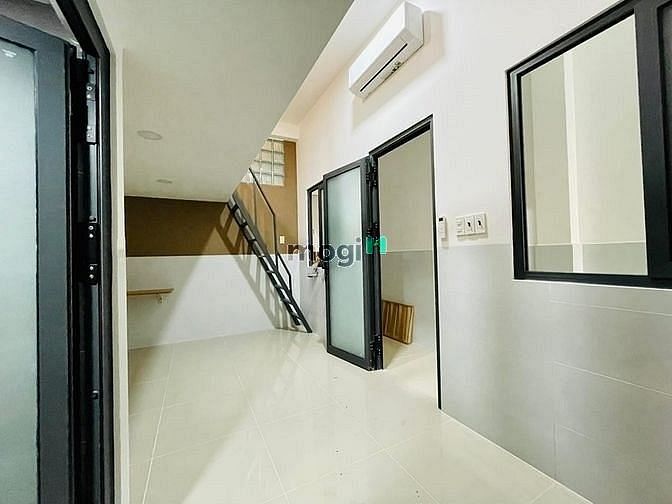 Hình ảnh Cho thuê CHDV giá rẻ có gác ngay sân bay 30m2
