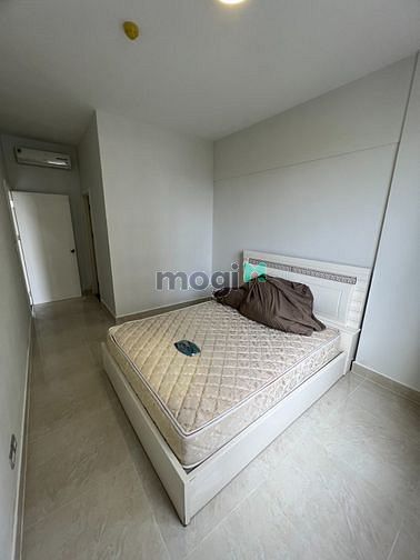 Hình ảnh Chính chủ Cho thuê Luxgarden, có SÂN VƯỜN RIÊNG 8.5tr
