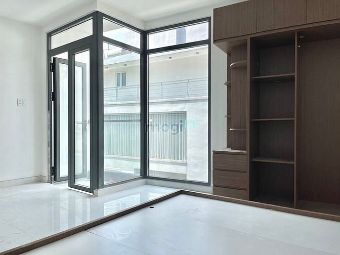 Hình ảnh Cho Thuê Studio Có Ban Công Thoáng Mát Sẵn Nội Thất