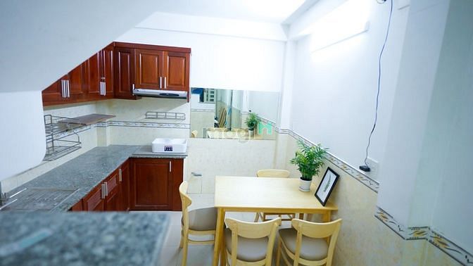 Hình ảnh Phòng đầy đủ nội thất bancon - gần Nowzone Quận 1