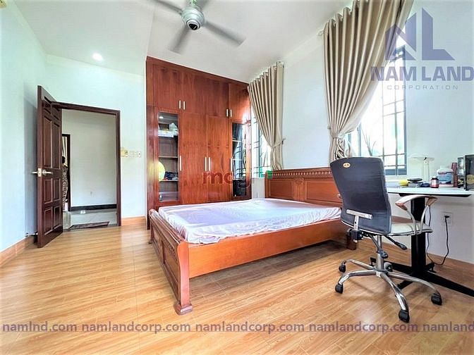 Hình ảnh Cho thuê BIỆT THỰ QUẬN 2, 180m2, 35tr