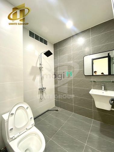 Hình ảnh CHDV 2PN Full NT - cửa sổ cực lớn - mặt tiền Tôn Đản Q4