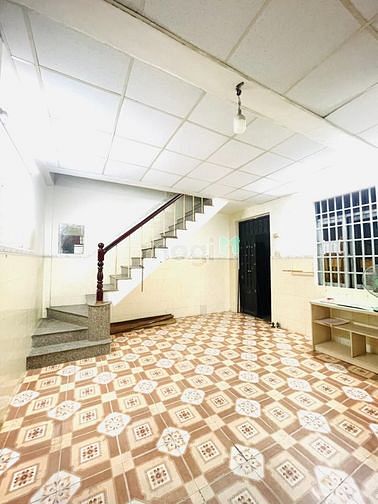 Hình ảnh nhà trống nguyên căn 1 trệt 1 lầu