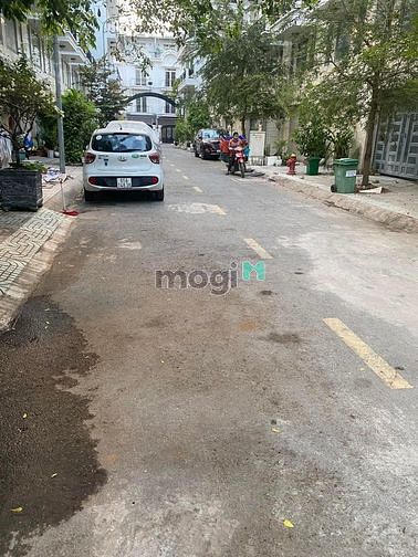 Hình ảnh Cho Thuê Căn Hộ 2PN - Hẻm Xe Hơi - Mới 100%