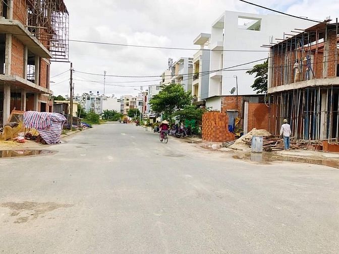 Hình ảnh Bán gấp nền đất 56m2 gần chợ Bà Hom, sổ riêng, nhận ngay nền xây dựng