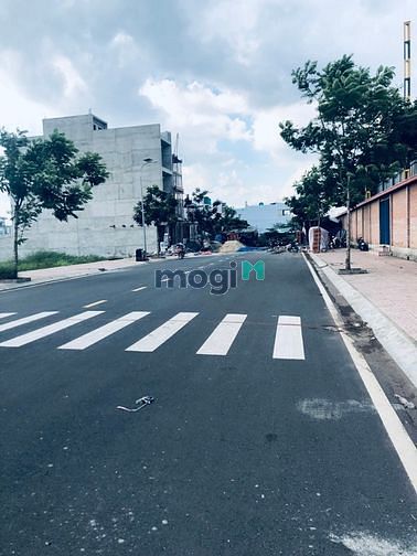 Hình ảnh Bán gấp nền đất 70.9m2 thổ cư, sổ riêng, Đường xe Container quay đầu