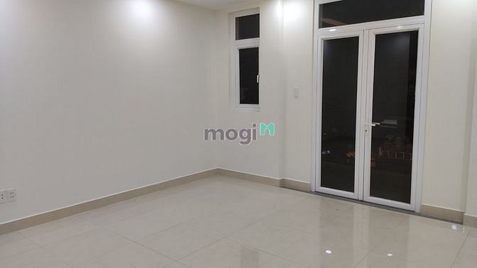 Hình ảnh Cho Thuê Nhà MT đường Tạ Quang Bửu P.6 Q.8, Dãy Nhà Phố Pegasuite