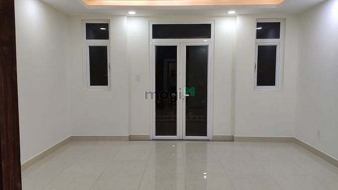 Hình ảnh Cho Thuê Nhà MT đường Tạ Quang Bửu P.6 Q.8, Dãy Nhà Phố Pegasuite